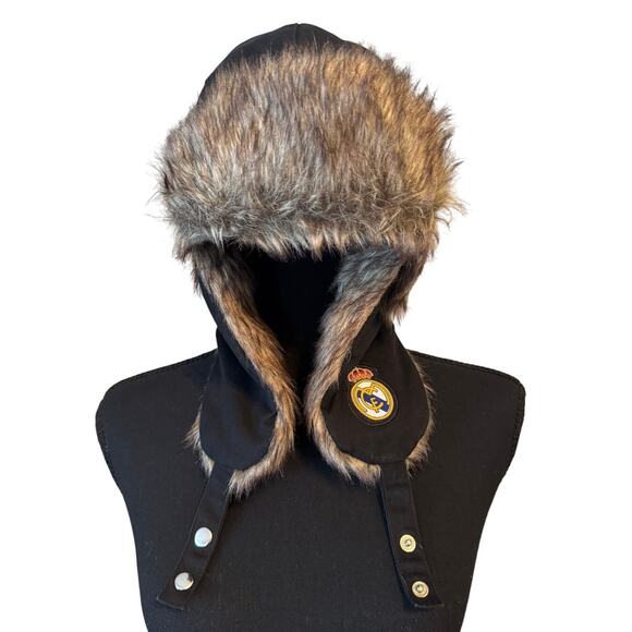 REAL MADRID Black Pink Winter Hat S/M - Picture 1 of 4